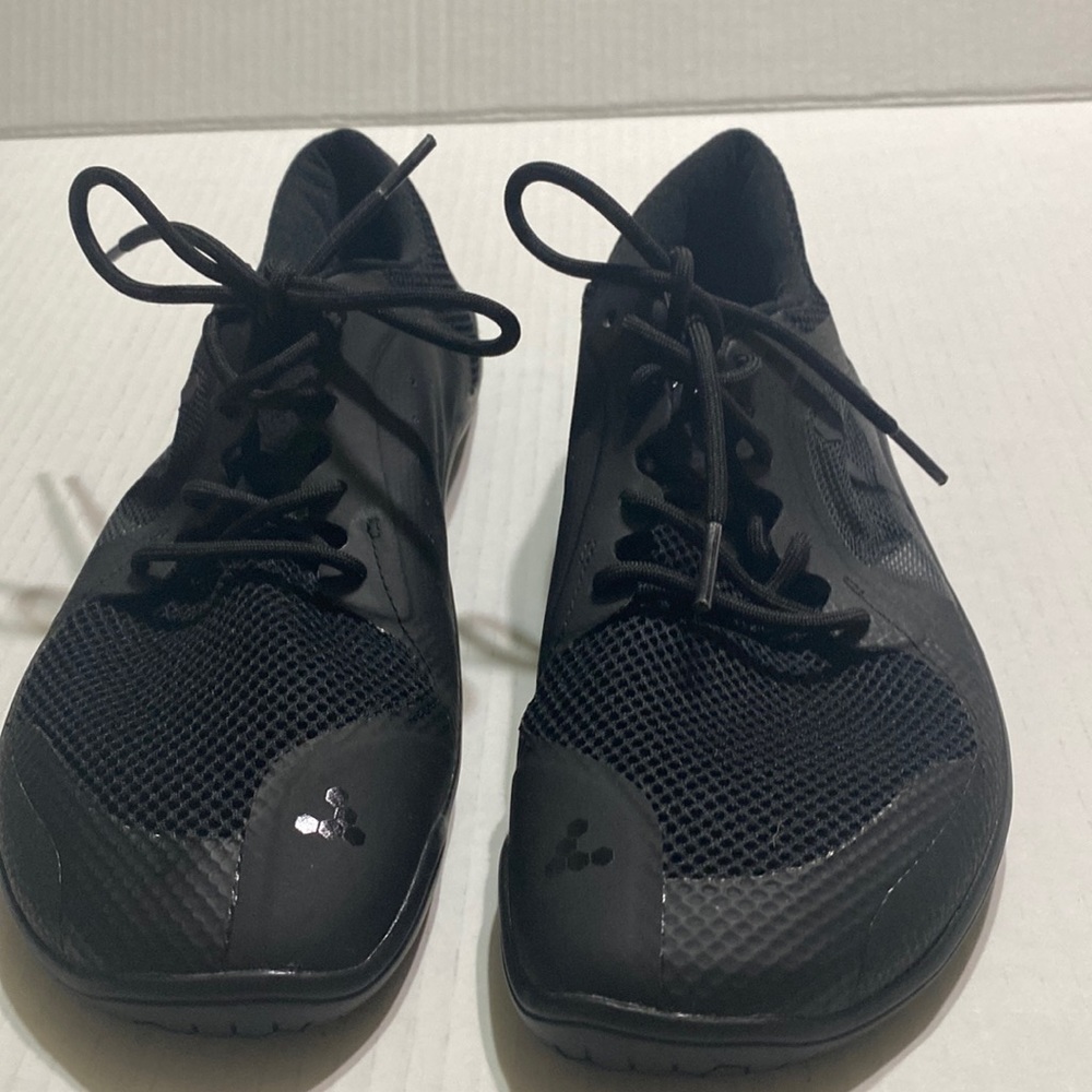 Vivobarefoot primus women’s shoes size 41/10 black